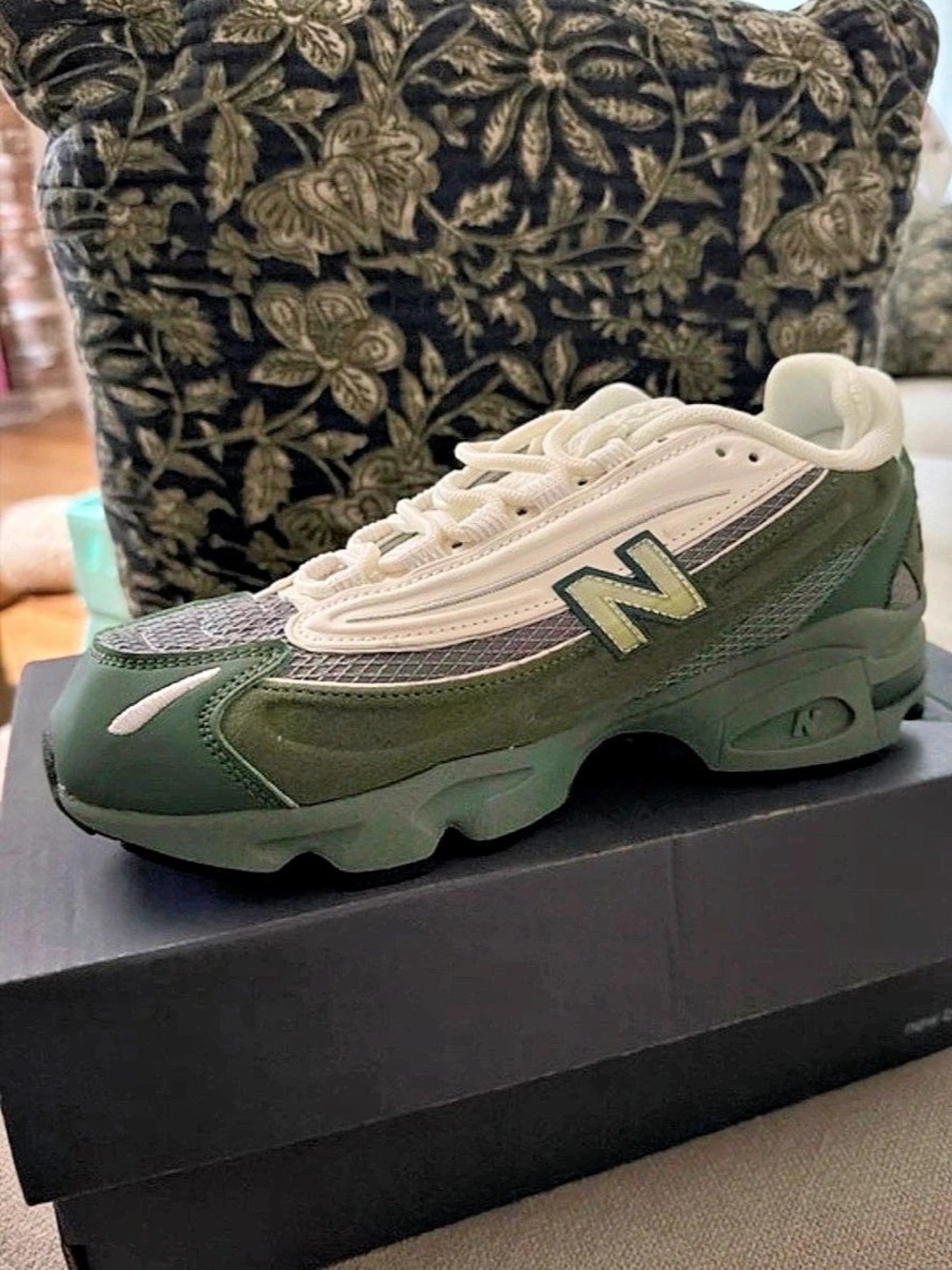 New Balance 1000 Green & White Sneakers US 7